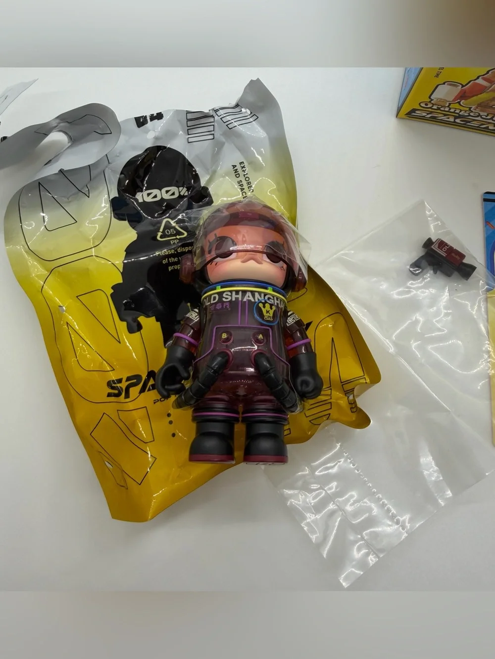 Pop Mart Mega Space Molly 100% Palmer House Old Shanghai Vinyl Figure